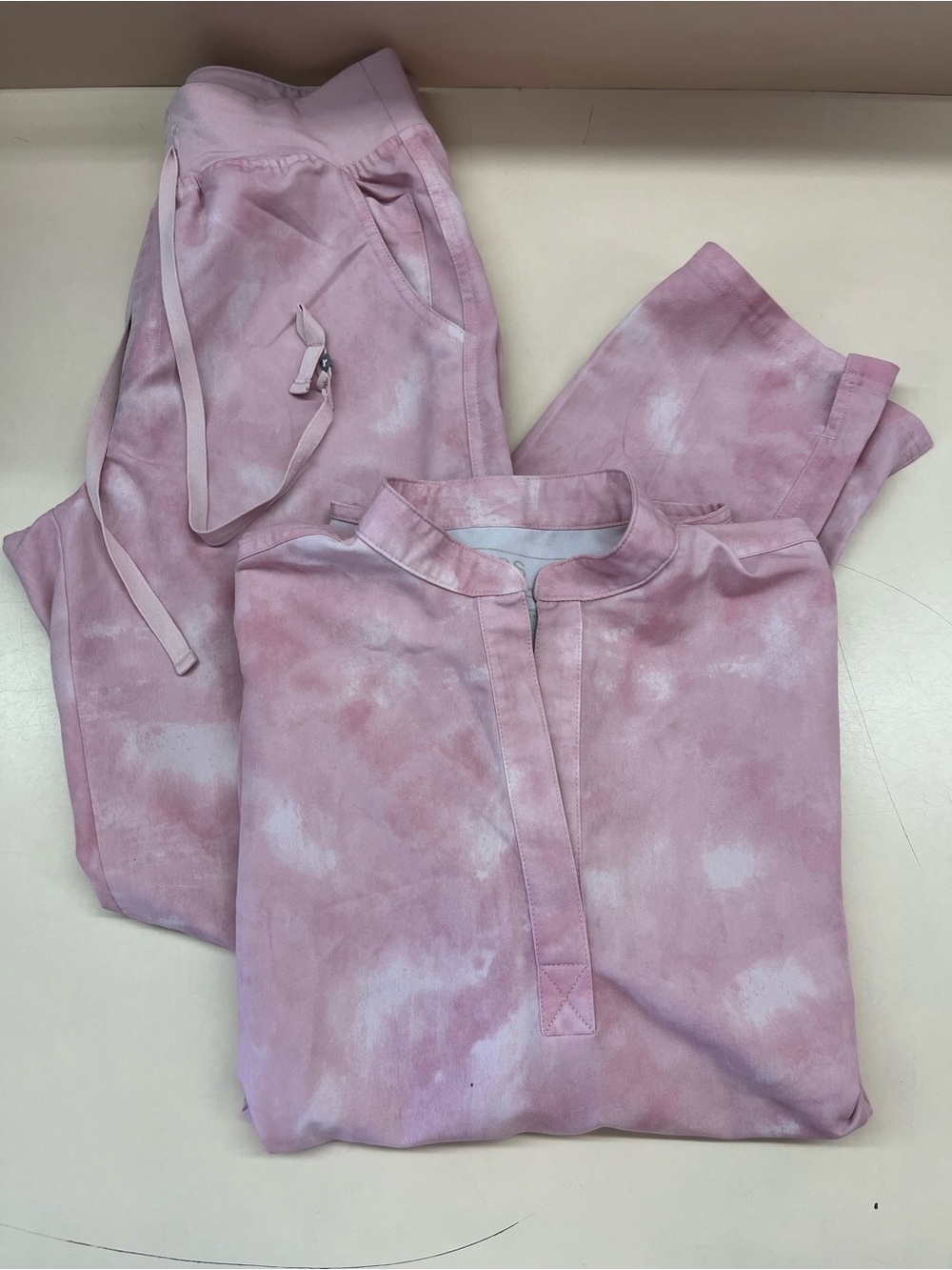 FIGS Scrub Set Marbled Rose XS/S